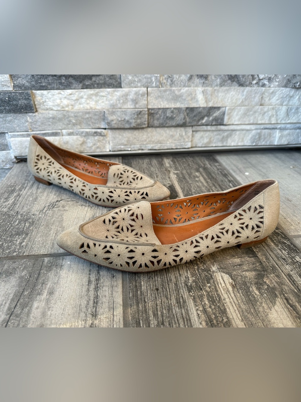 LINEA PAOLO Suede perforated pointed loafers flats Size 9M